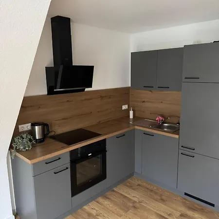 Zweistoeckige Im Weissen Lamm Apartman *